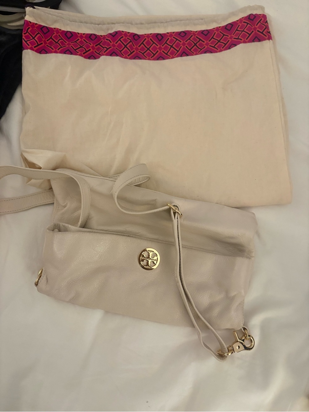 Tory Burch Beige/Cream Leather Crossbody with Gold Logo
